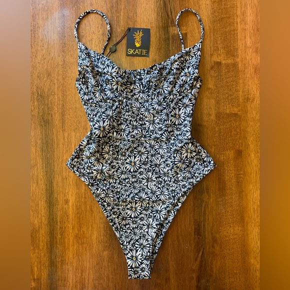 Skatie Other - SKATIE Rachel Womens swimsuit one piece daisy floral bathing suit XS NWT